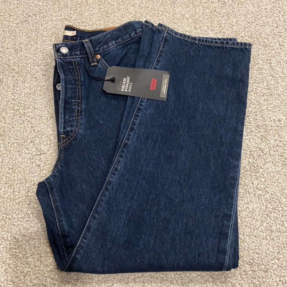 Levi's® Premium RIBCAGE STRAIGHT ANKLE JEANS - Picture 5 of 15